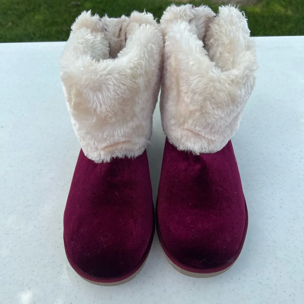 Arizona Burgundy Boots Size 11